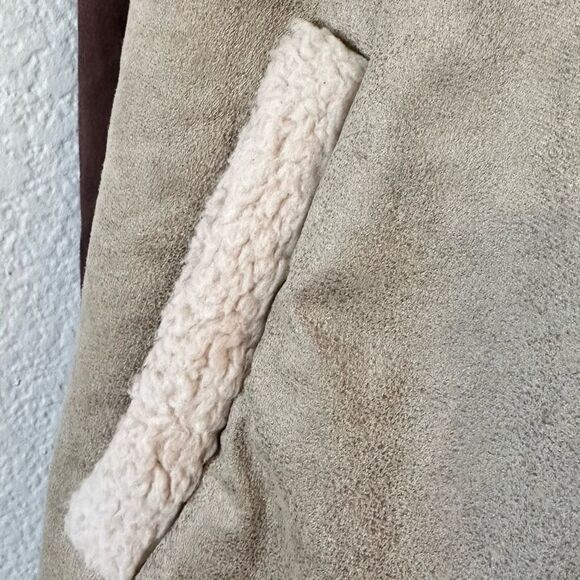 Boutique Faux Suede and Shearling Vest - Picture 3 of 9